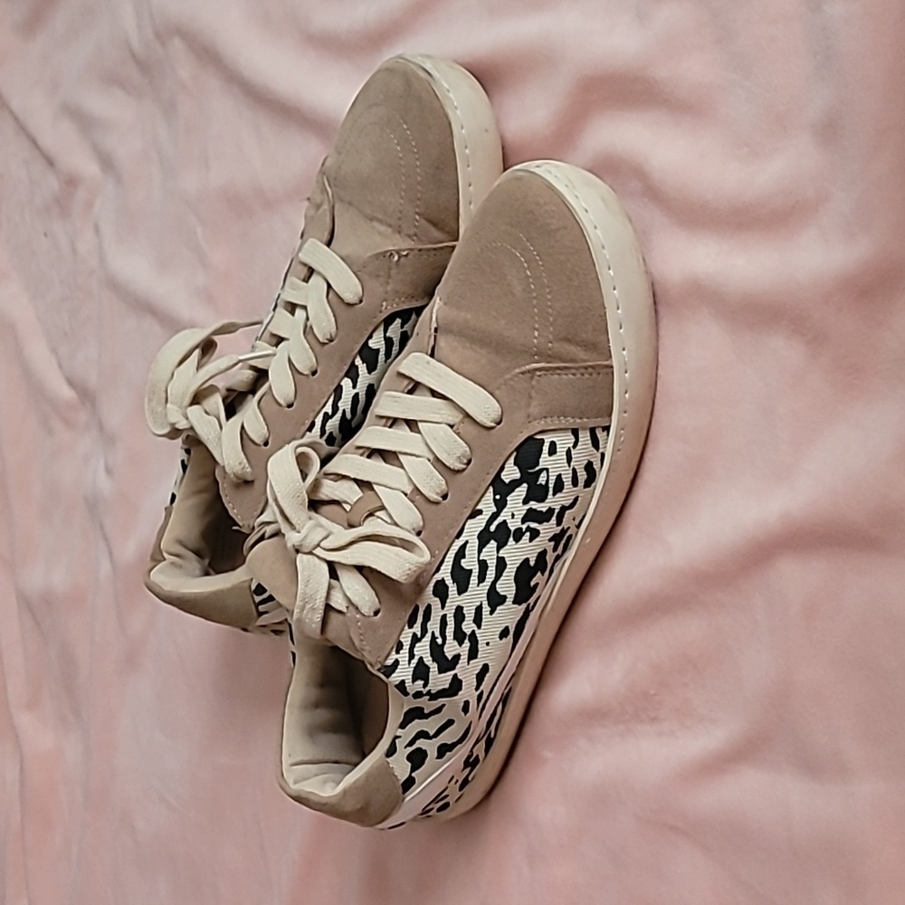 Women's Sneakers Leopard Design Size 9